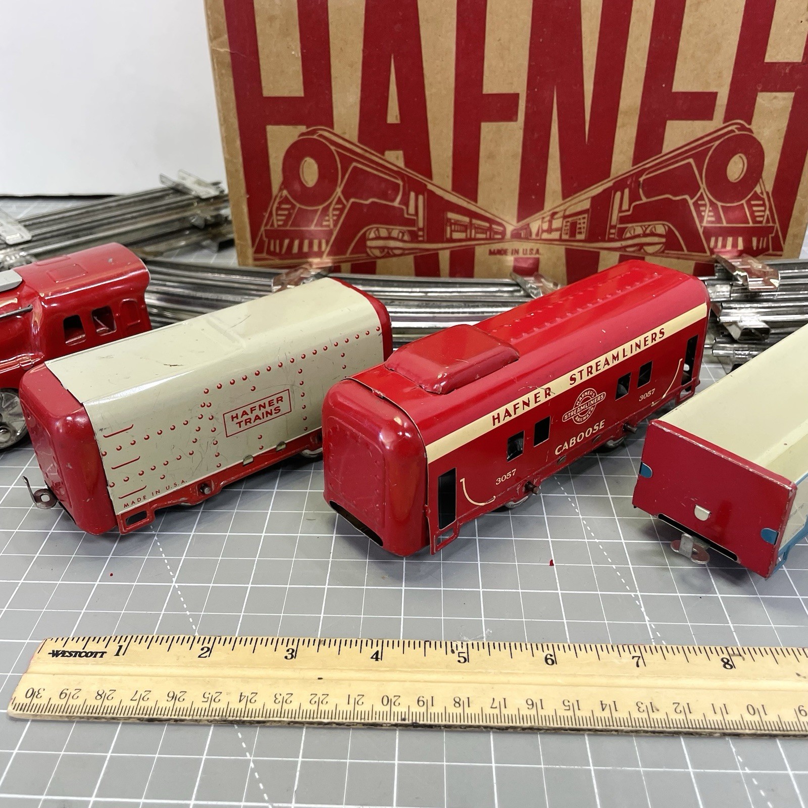 Hafner Streamliners Clockwork Wind-Up Train Set w/ Box & Track Works! Chicago US