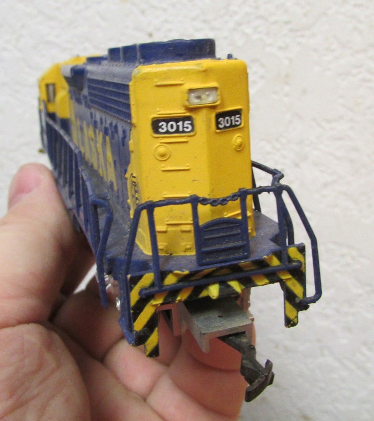vintage alaska Railroad model train 3015 locomotive bachmann, great decor train