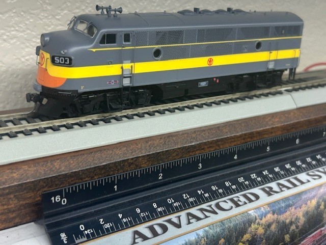 NEW YORK ONTARIO & WESTERN F3A unit EMD DIESEL LOCO- DC / DCC Ready HO Scale NEW