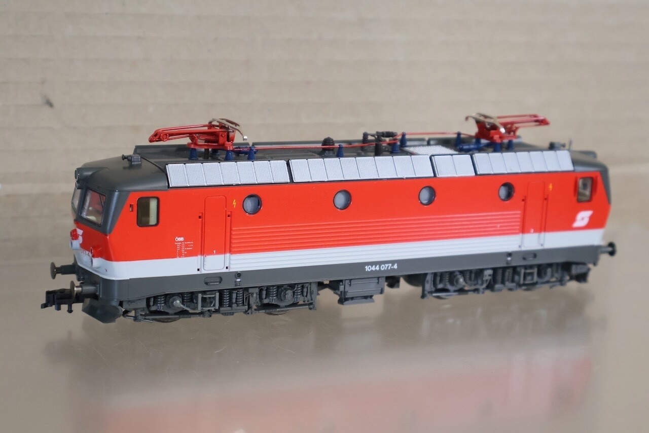ROCO 43658 OBB ÖBB CLASS BR 1044 077-4 E-LOK ELECTRIC LOCOMOTIVE on