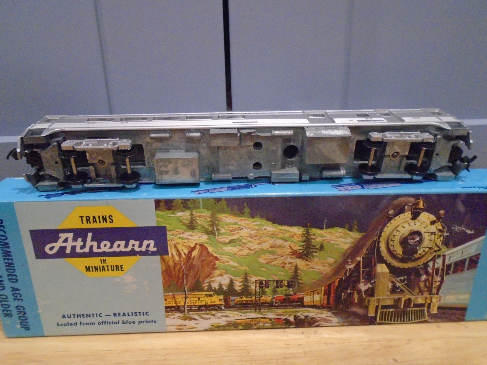 Athearn 2072 HO Scale New Haven RDC-1 Budd Car RTR Dummy Un-Powered NEW IN BOX