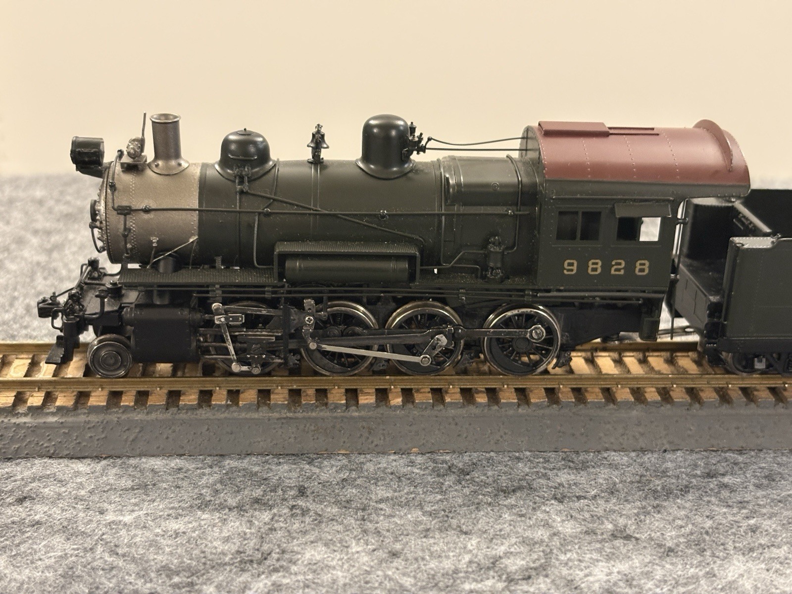 Sunset Models Prestige Series Brass PRR 2-8-0 H-6sa Loco 9828 Full Paint
