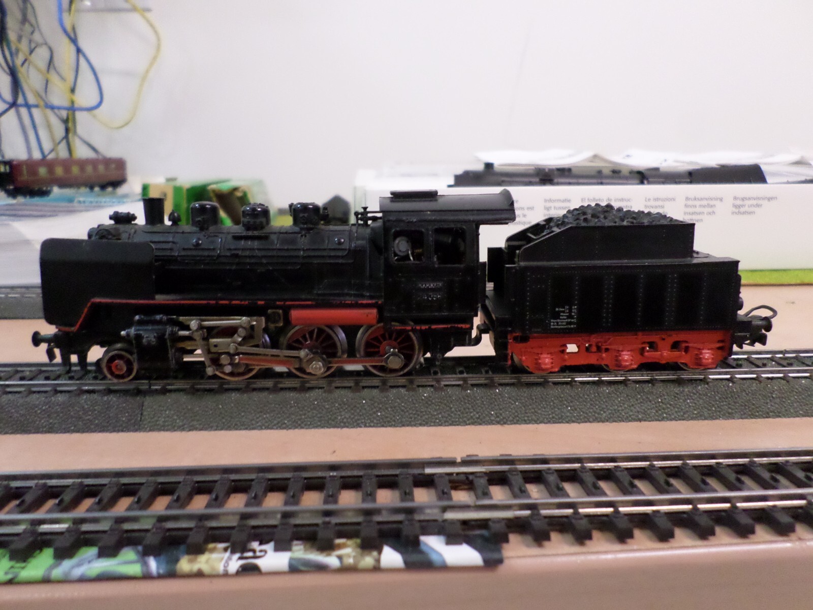 Marklin 3003 Steam Locomotive with Tender BR24 DB (Analogue) (K)