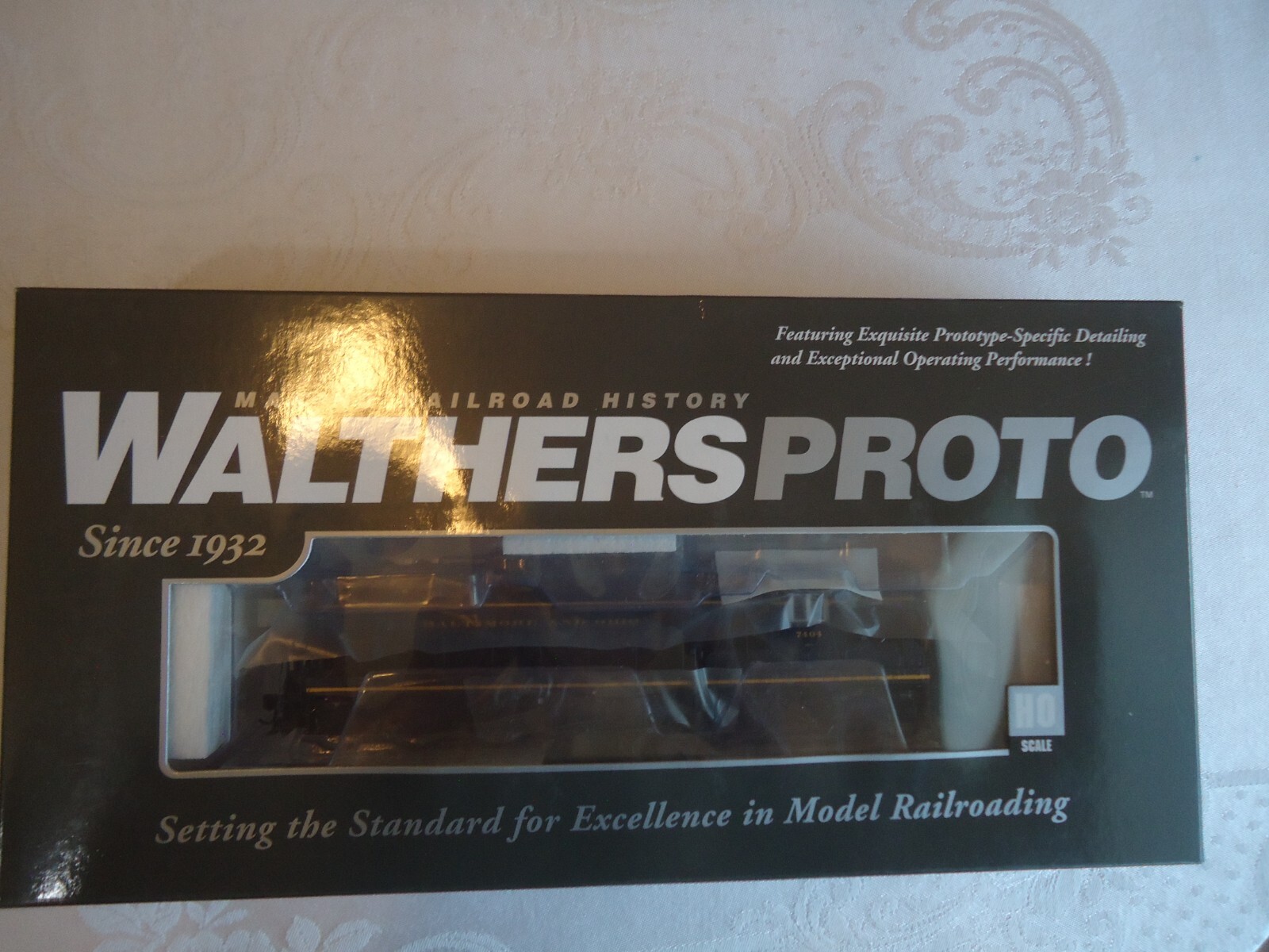 Walthers HO Scale Proto Baltimore & Ohio EMD SD7 Locomotive #7404