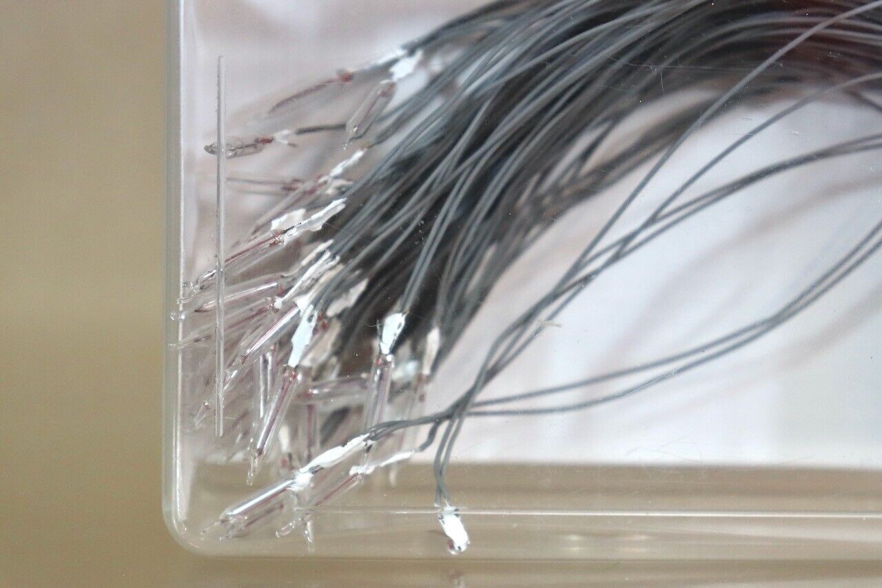 FLEISCHMANN 9404 HO GAUGE REPLACEMENT CLEAR WHITE LIGHT BULBS on