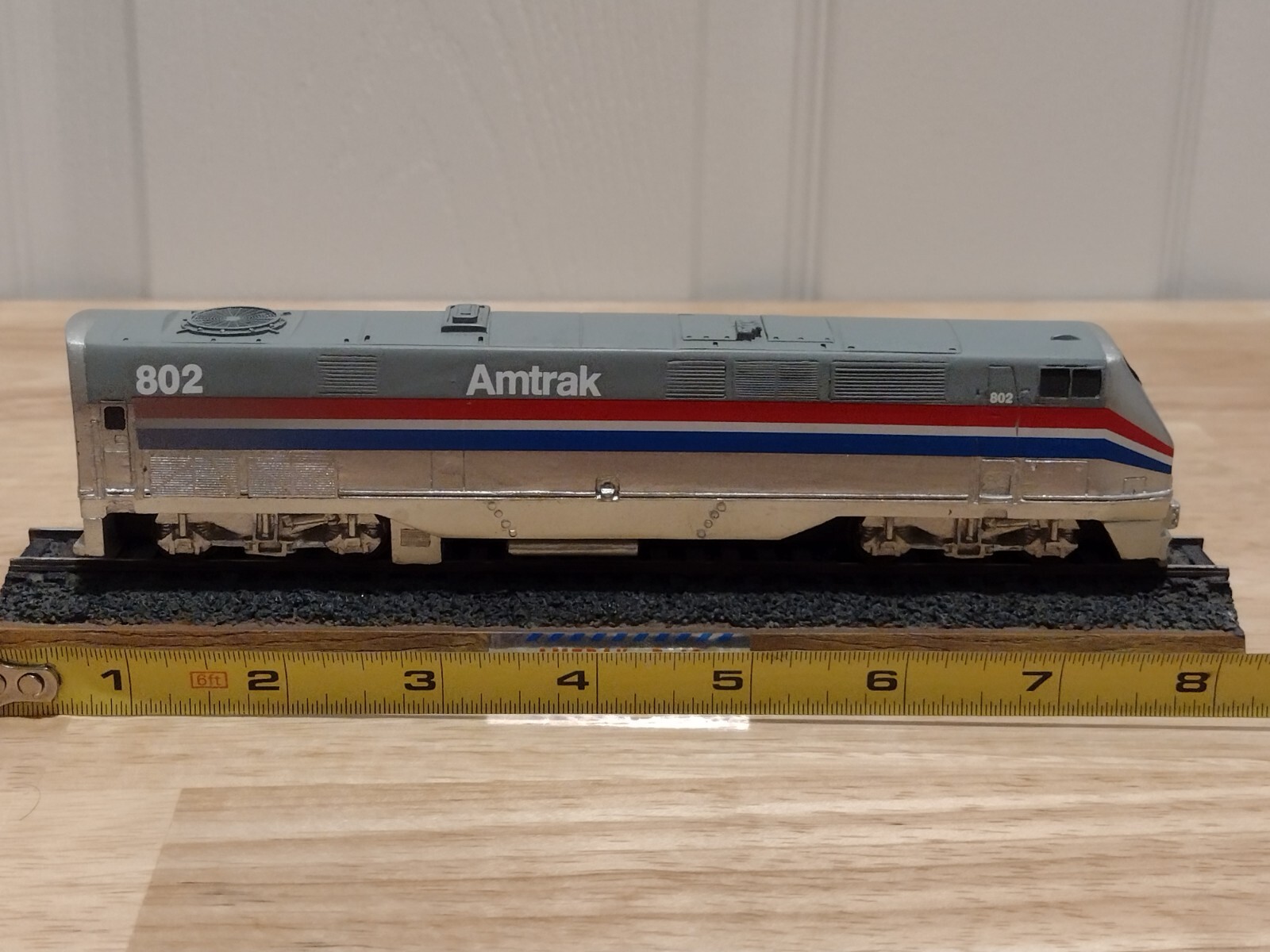 Amtrak P-40 Genesis Series Locomotive 1/110 Scale Desktop ERTL