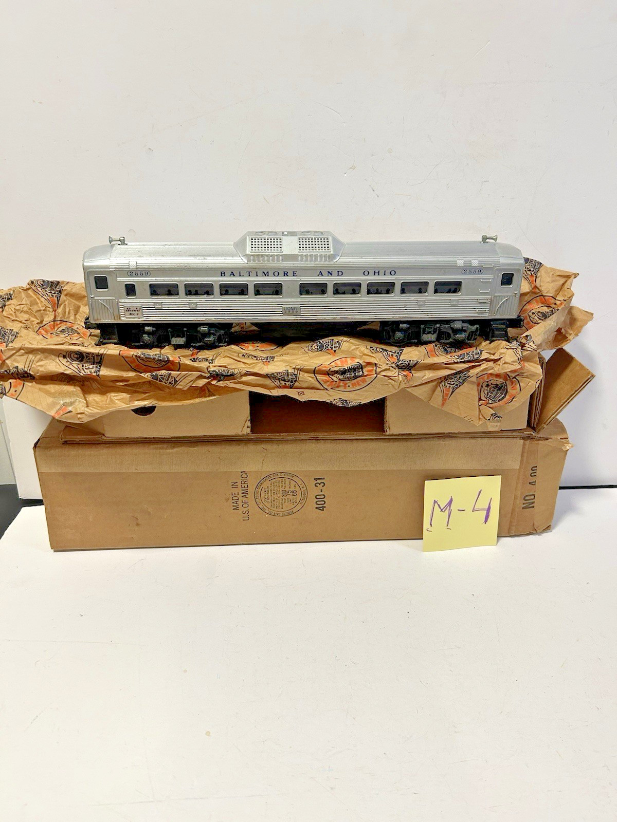 POSTWAR LIONEL #2559 B &O BUDD RDC-9 PASSENGER CAR -TESTED in BOX