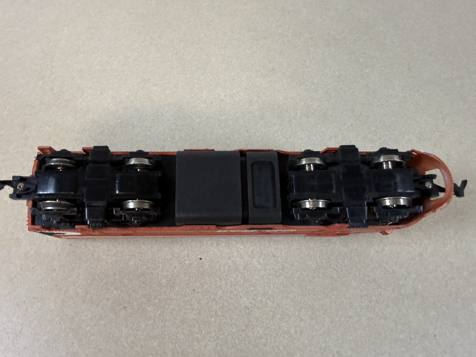 CP Rail 1412 HO Scale Diesel Locomotive Bachmann Model Train Red Black White