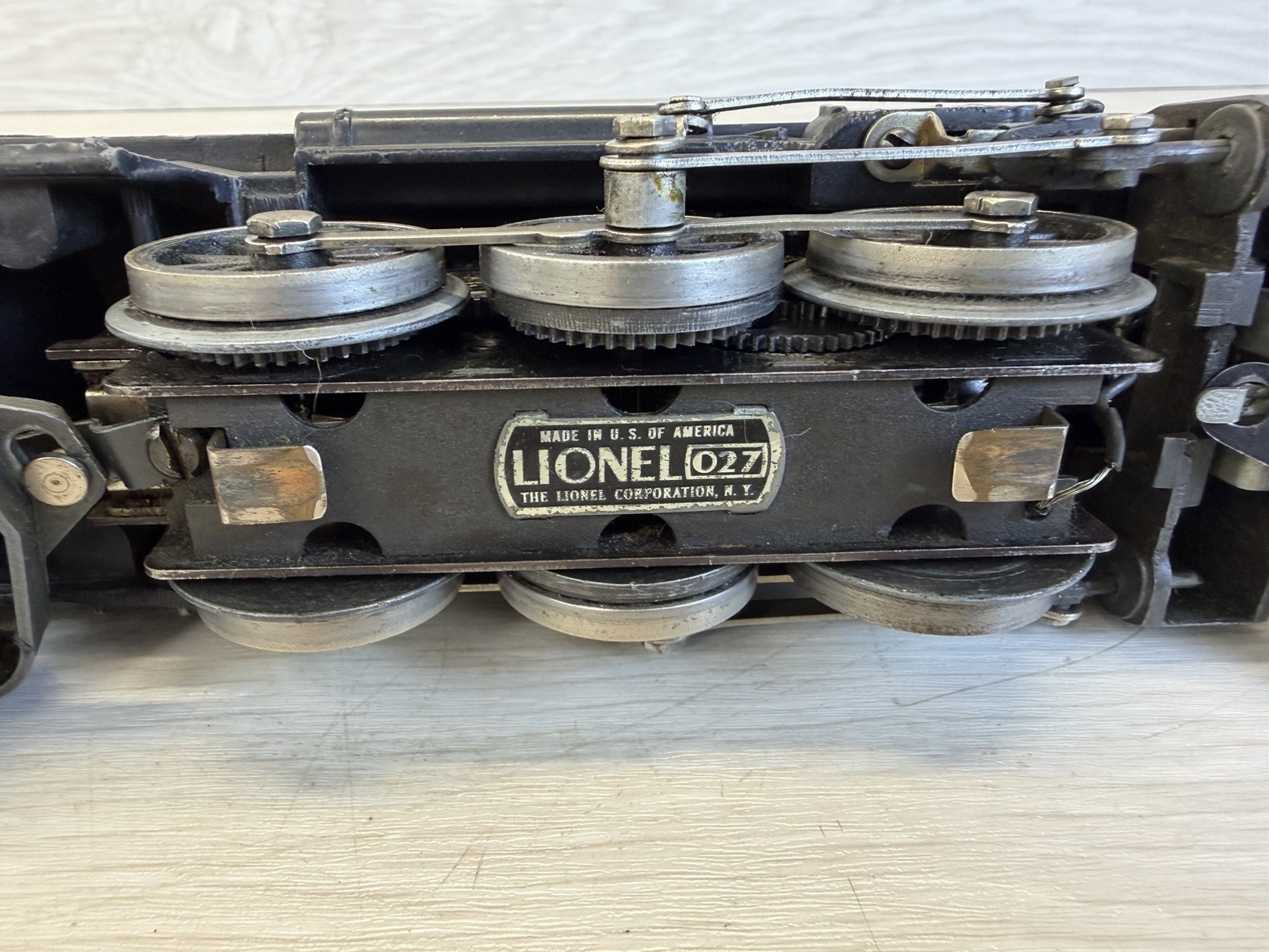 Lionel 2026 Vintage O Steam Locomotive w/2466WX Whistle Tender