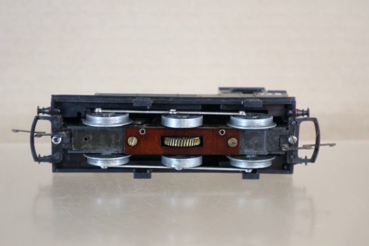 TRIANG R153 BR BLACK 0-6-0 SADDLE TANK LOCOMOTIVE 748 BOXED oi