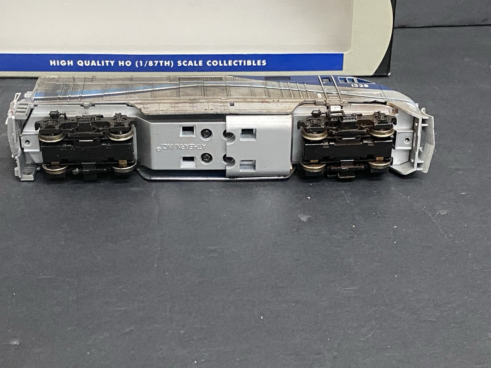 Athearn 399334 HO Scale AMT #1328 DCCMRC 1651 Diesel Engine Weathered READ 915