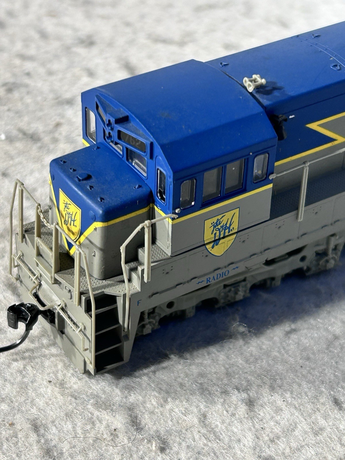 Handsome Atlas U-33C Delaware & Hudson Railway Locomotive HO