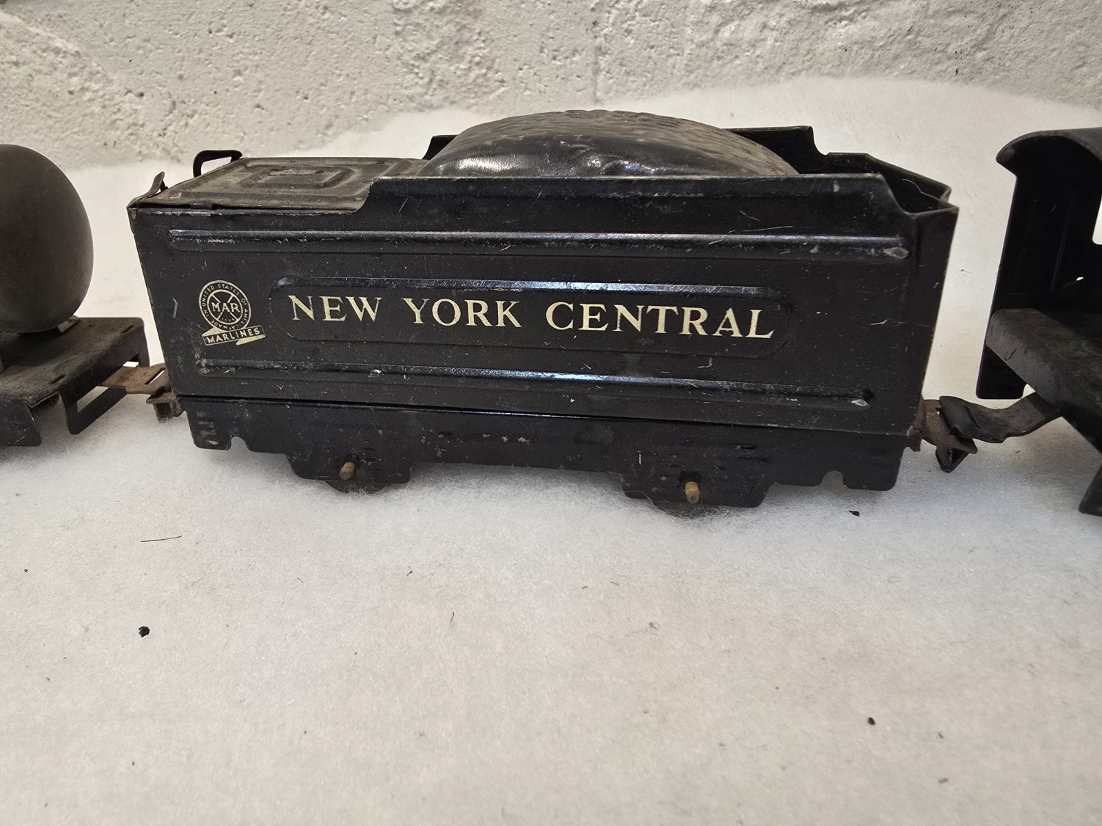Vintage MARX Pre WAR Steam Locomotive and cars 2 manual switch tracks. Antique