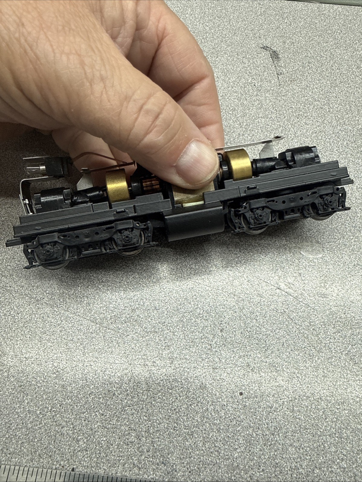 HO Athearn SW 1500 Powered Chassis Pre-owned So Nice I Almost Kept It