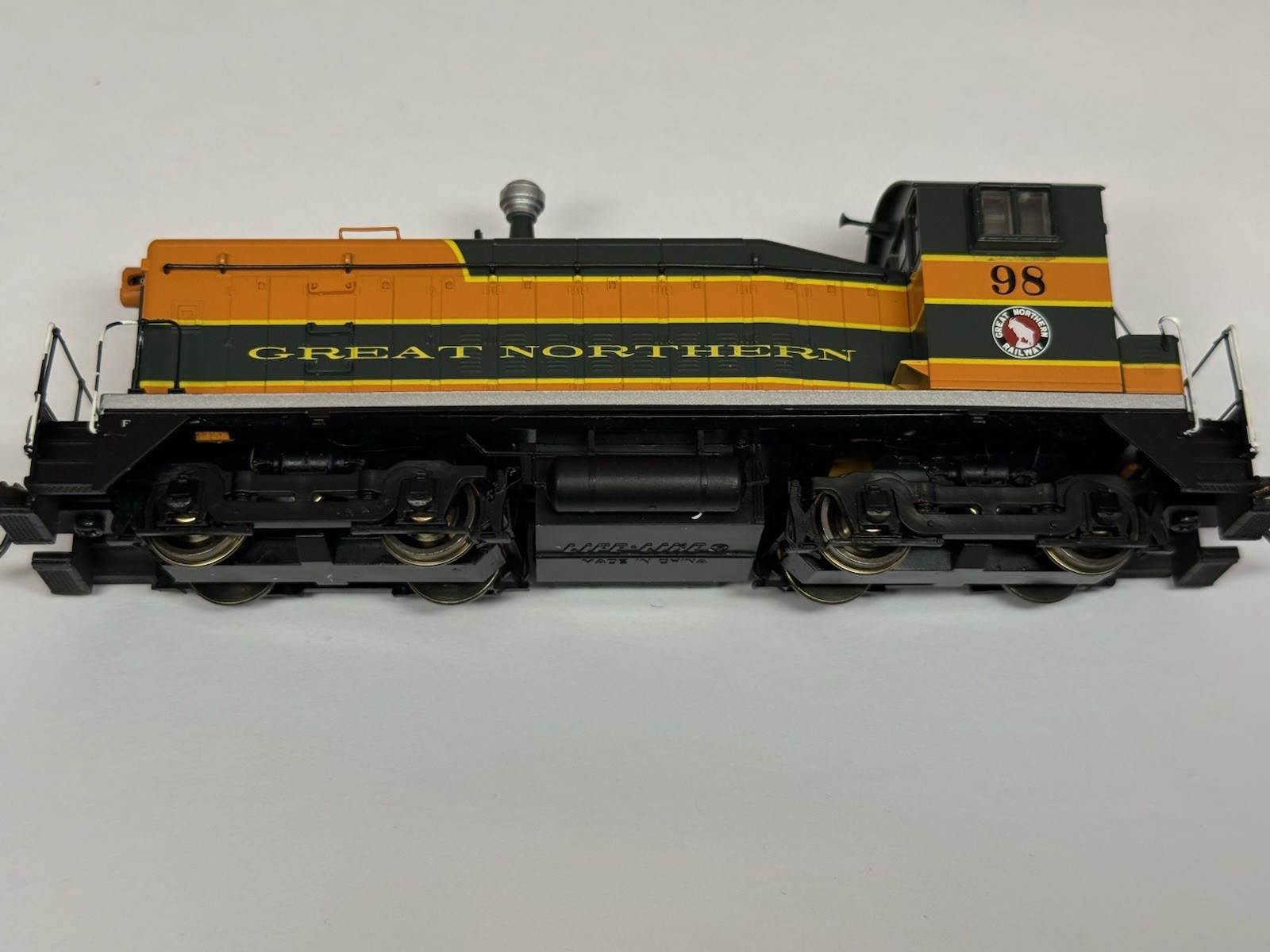 Proto 2000 HO Great Northern SW8/900/600 with NCE DCC Decoder & Kadee Couplers