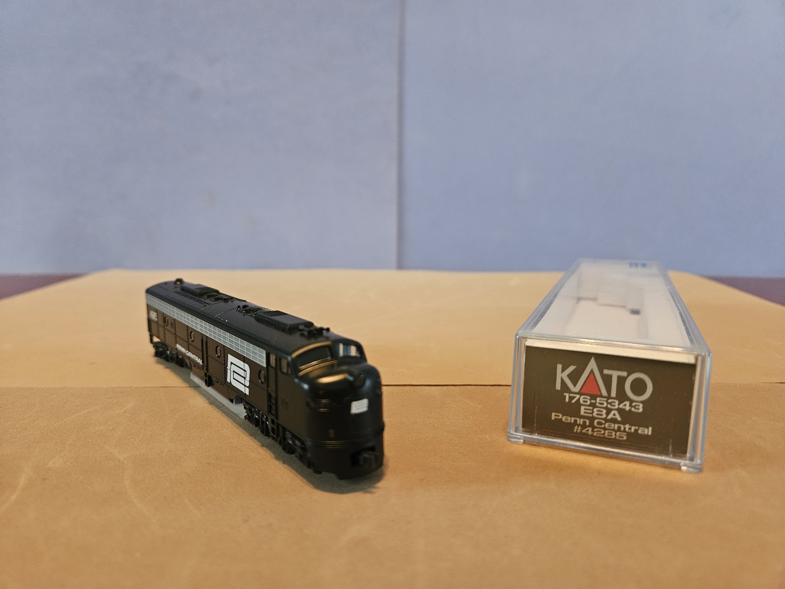 KATO N E8 PENN CENTRAL 4285 DC Illuminated Numberboards LNIB