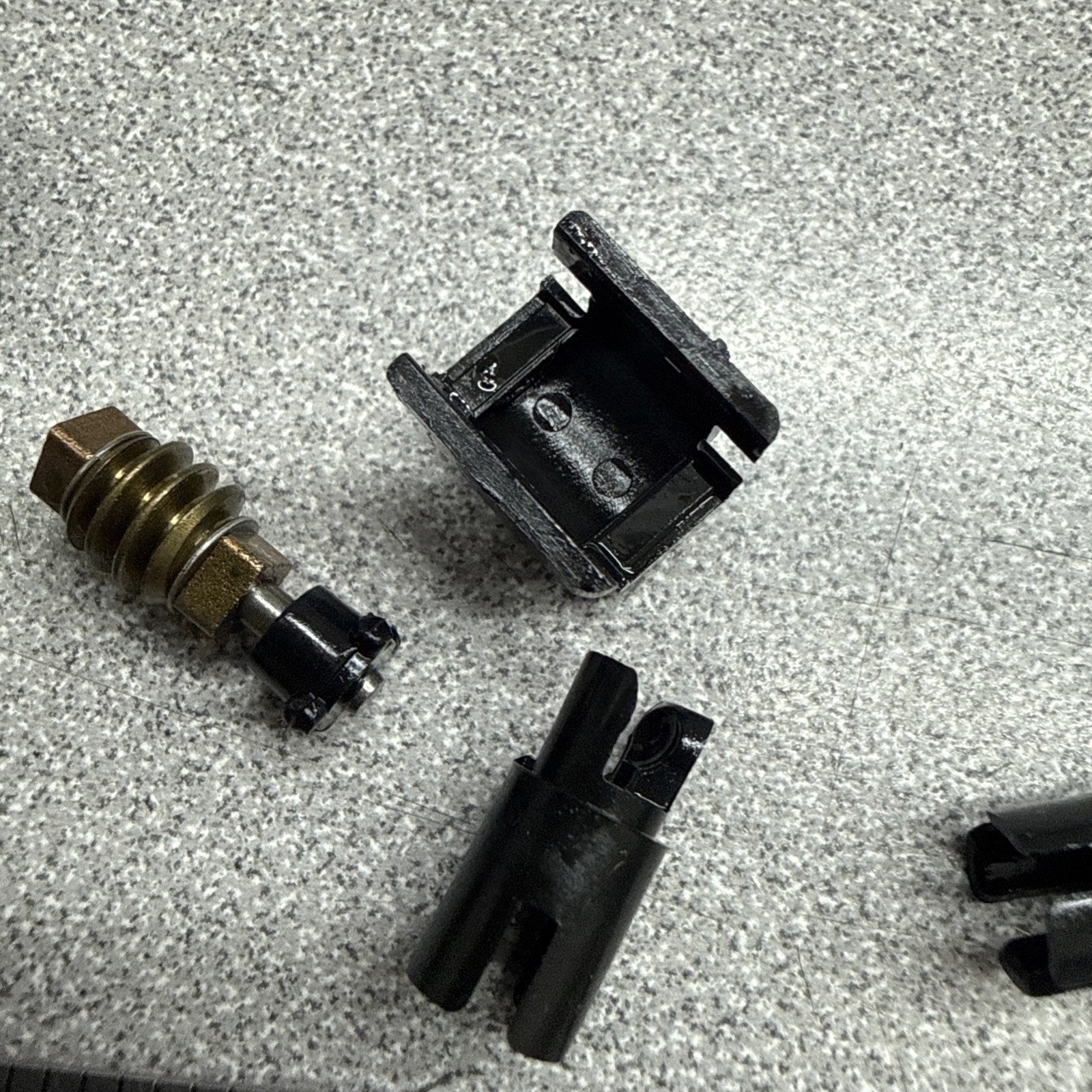 Athearn SW1500 /SW7 Four Prong worm Gear Set ho Scale Look Closely