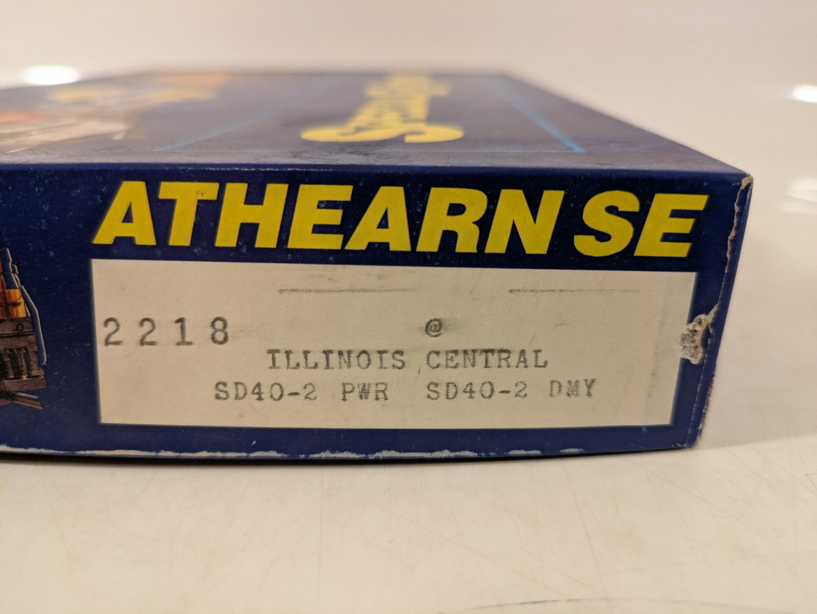 HO 2x EMD SD40-2 (Pwd+Dmy) IC Illinois Central DC NIB NOS # 2218