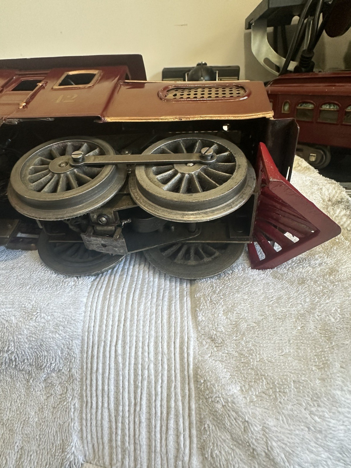 Prewar Lionel Standard Gauge No. 42 Electric Locomotive No. 35 & 36 Cars Runs