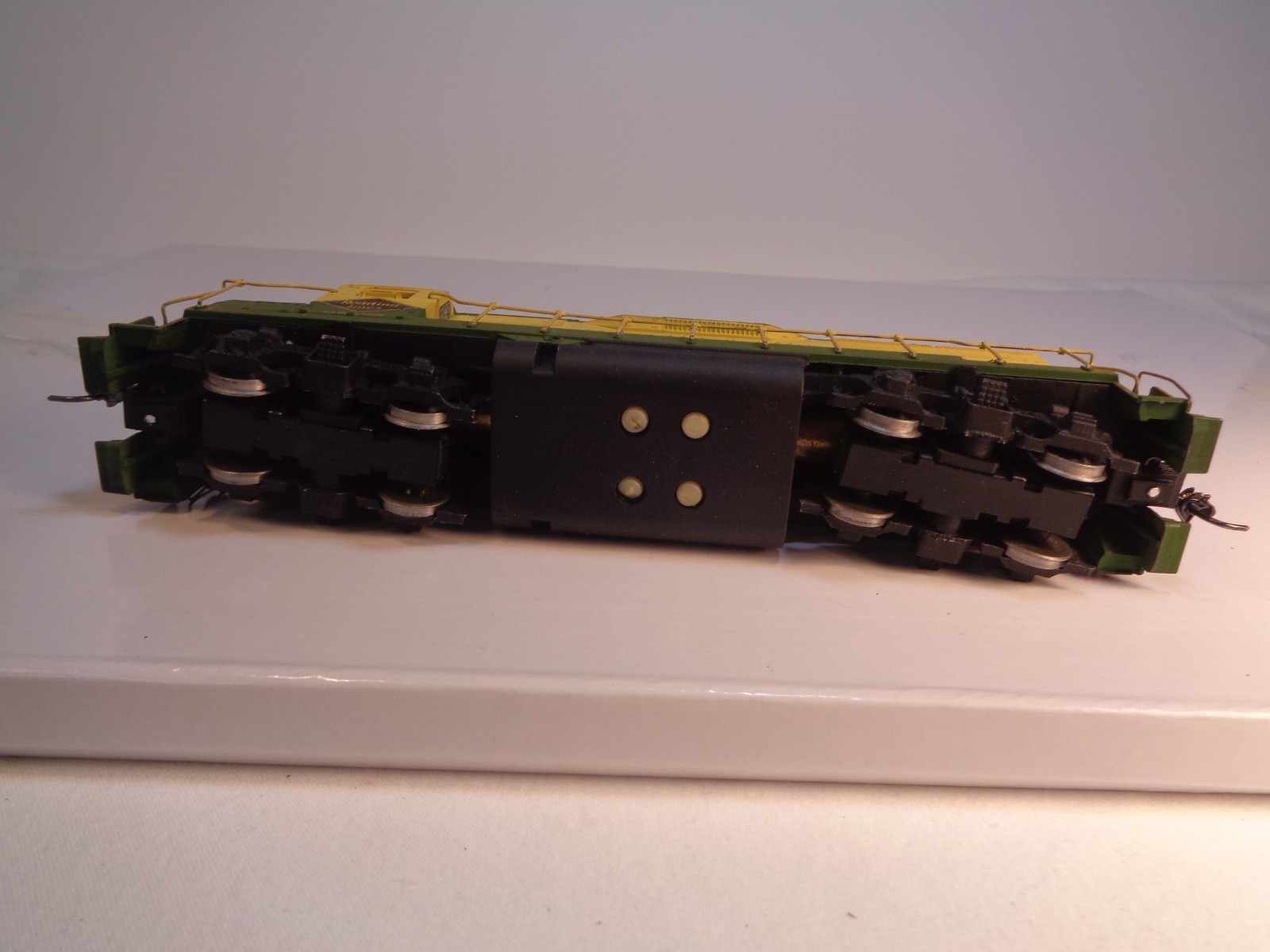 HO Scale Athearn Reading GP35 Diesel Engine #3621 DCC/No Sound