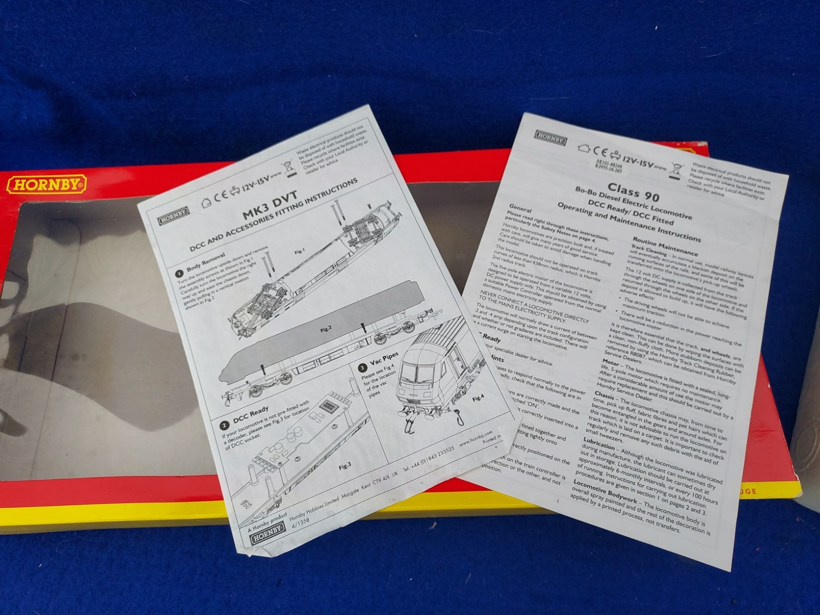 Hornby OO “Virgin Charter Relief Train Pack”: EWS Class 90 & VIRGIN DVT, # R2955