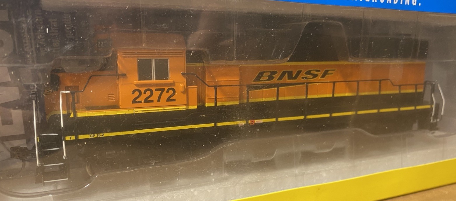 Athearn 29218 BNSF GP-38 Engine Locomotive- New In Box -Tested Runs-DCC READY