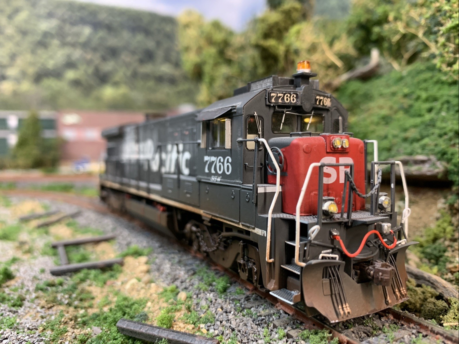 RAPIDO 18568 GE B36-7 SP SOUTHERN PACIFIC #7766 DCC/SOUND Weathered SP UP