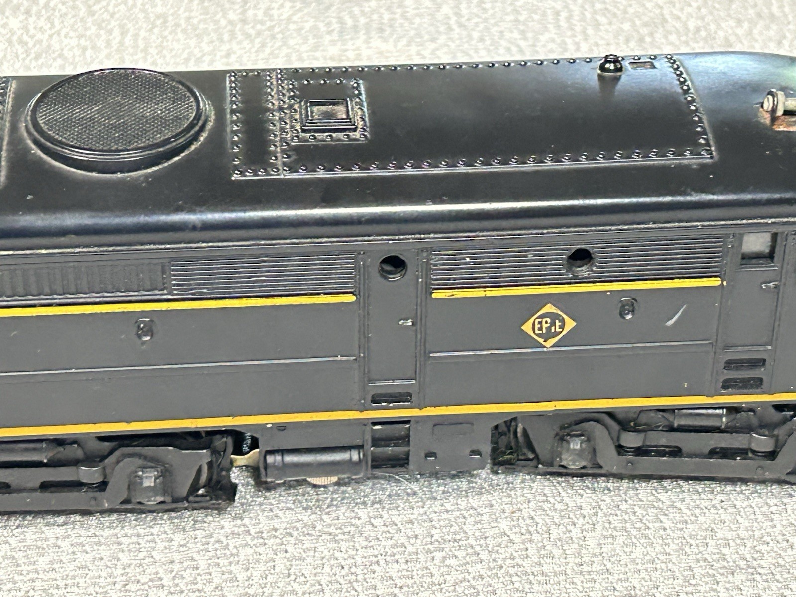 Lionel Postwar Erie Alco AA Diesel Set 2032 Powered & Dummy Runs w/ Light Horn