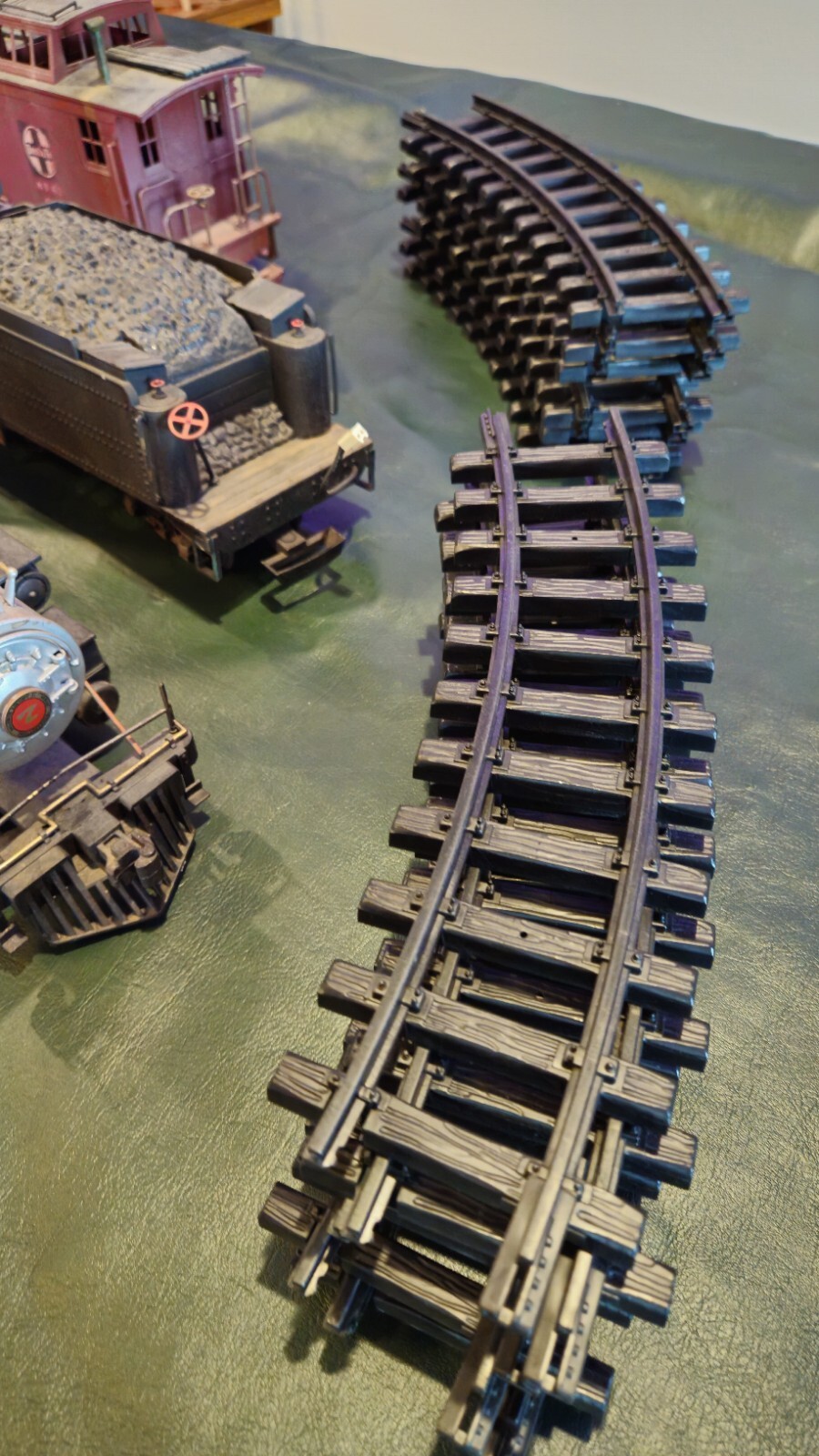 G SCALE Lot Bachmann Big Hauler Works! W/ 20 Tracks,Remote, And Untested Battery