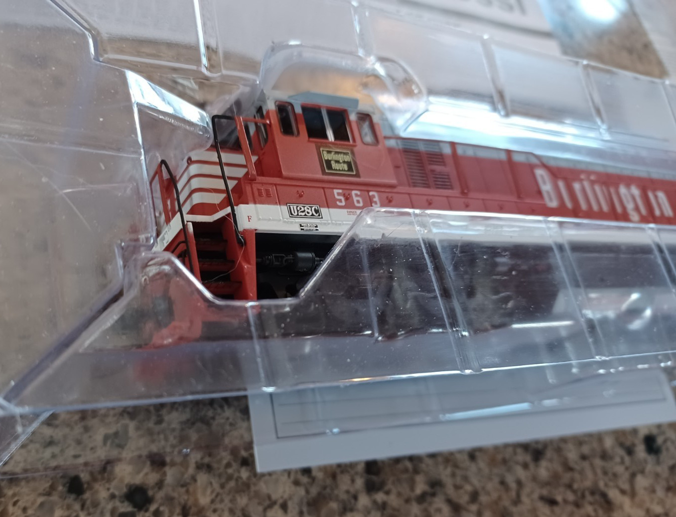 RIVAROSSI-HO-DIESEL LOCO-DCC SOUND-HR2616-C.B.& Q-#563-GE U28C