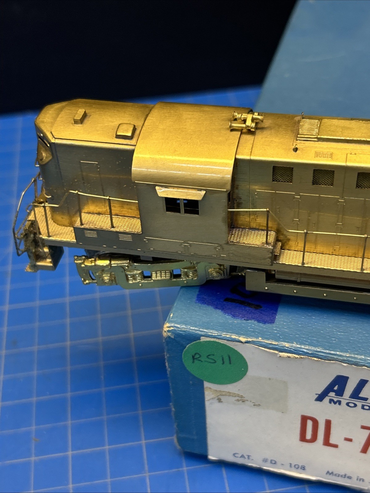 ALCO HO Scale Powered Brass RS-11 High Hood Diesel Engine DL-701