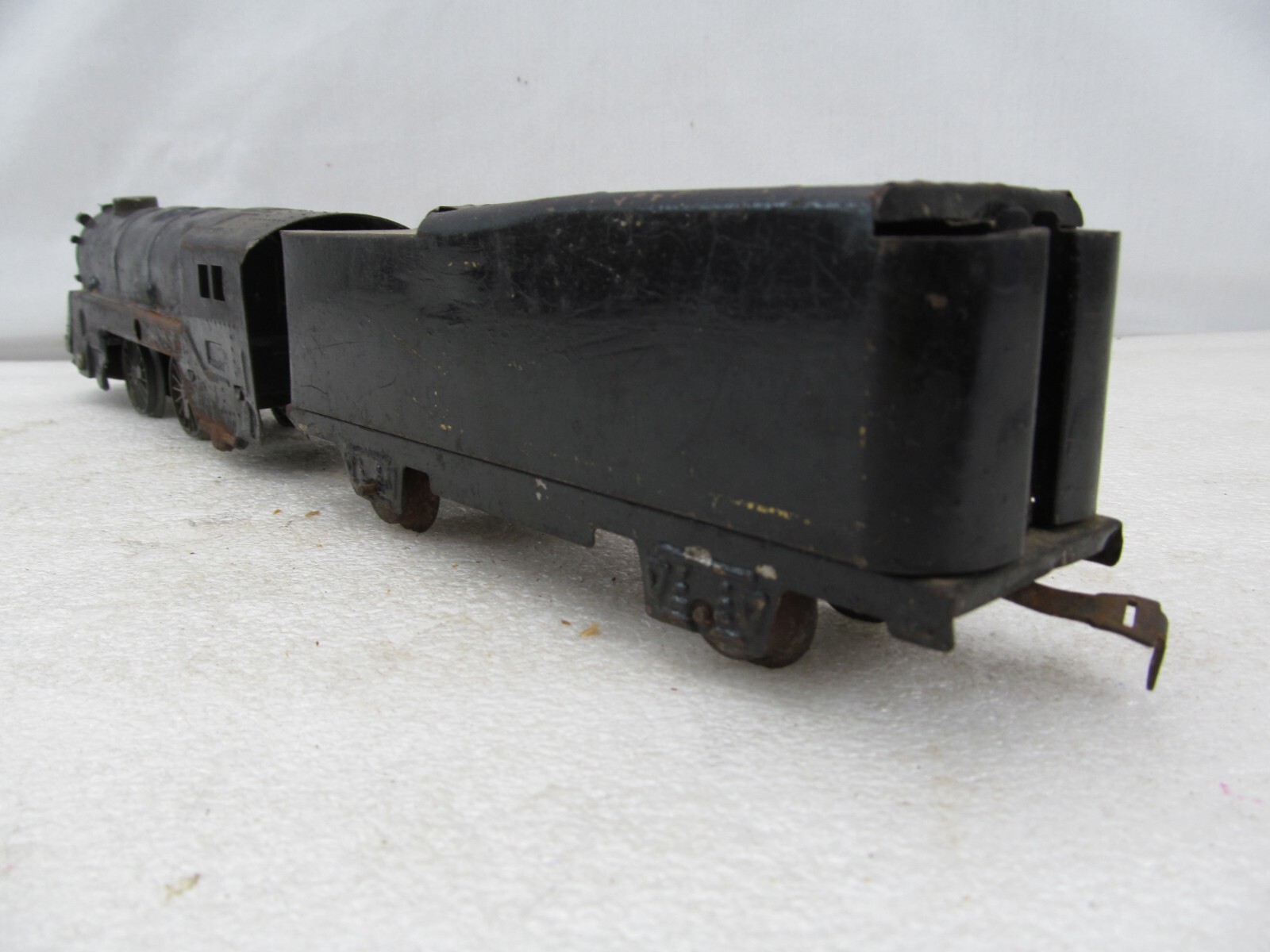 Marx Wind Up Tin Steam Locomotive & Tender Plastic Pilot & Boiler Plate Tested