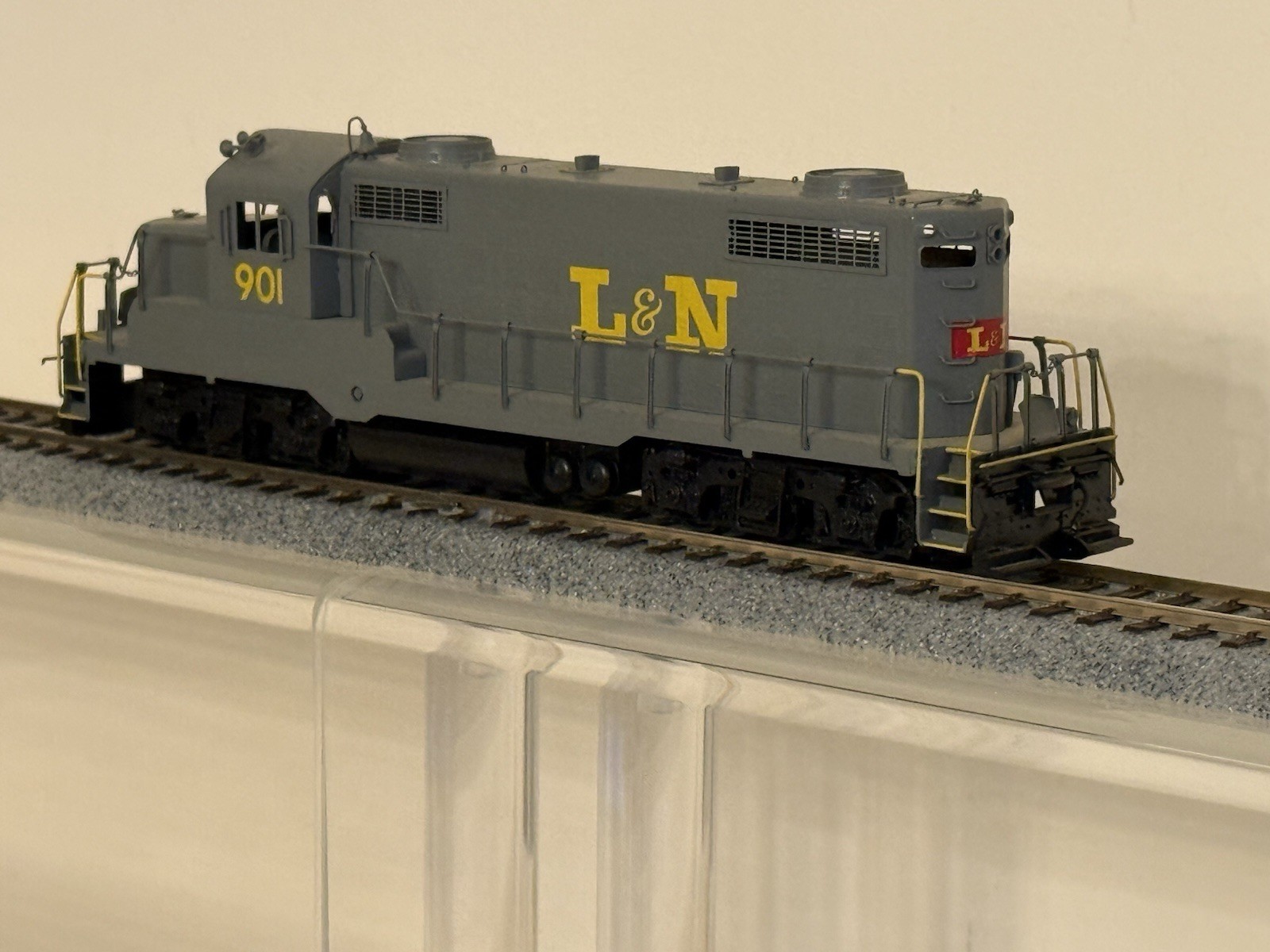 Oriental Limited HO Brass Factory Painted L&N GP-18 #901