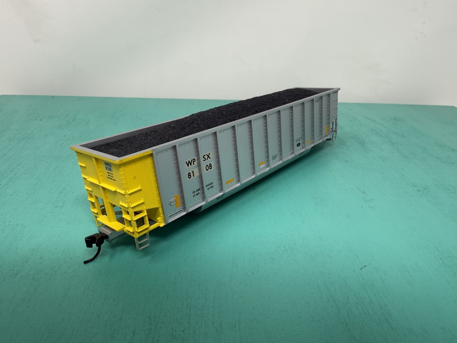 Atlas HO – TM Aluminum Coal Gondola – Missing Trucks/Package – WPSX Set Of 4