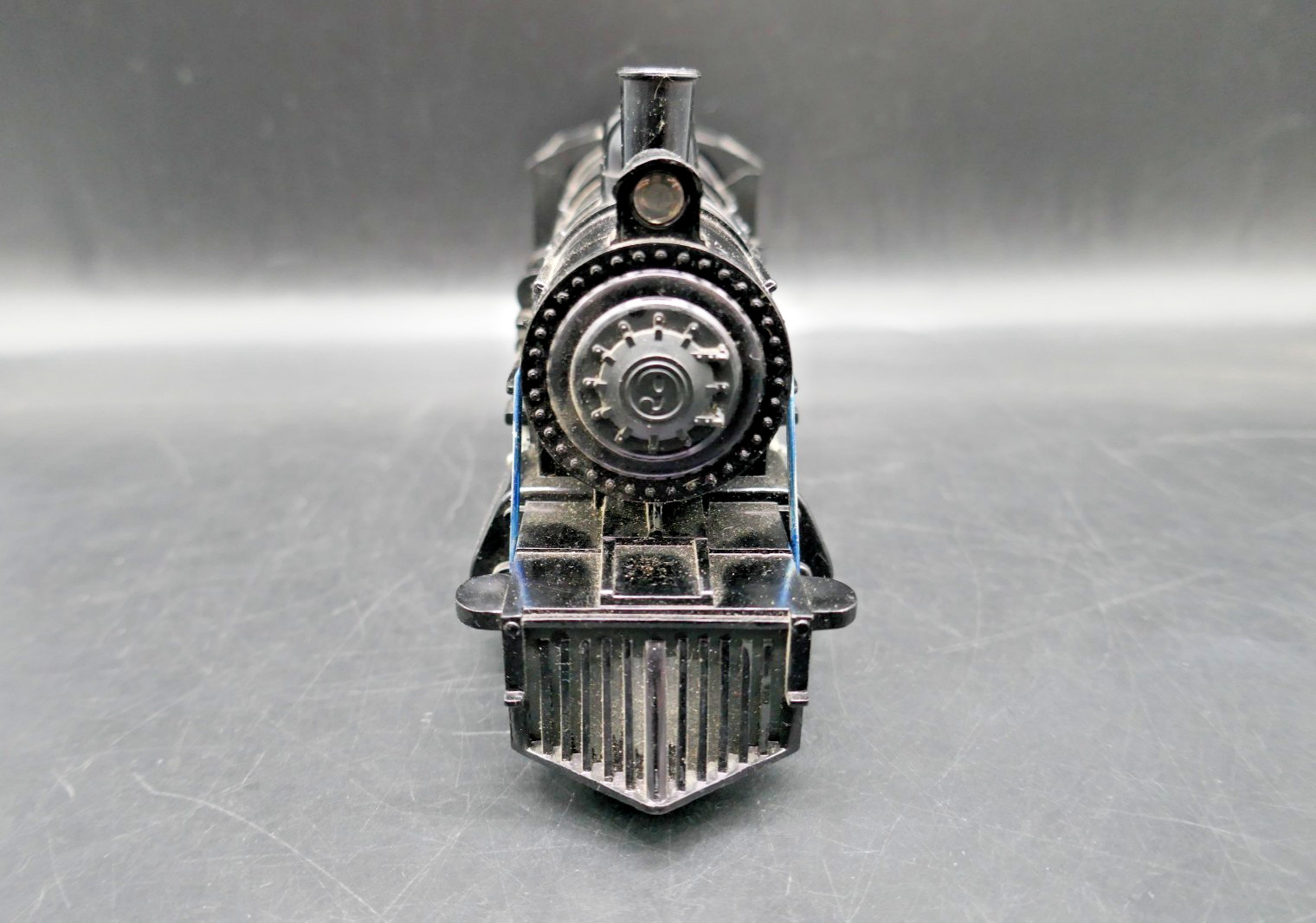 O Lionel #8500 2-4-0 Steam Locomotive – Tested & Running