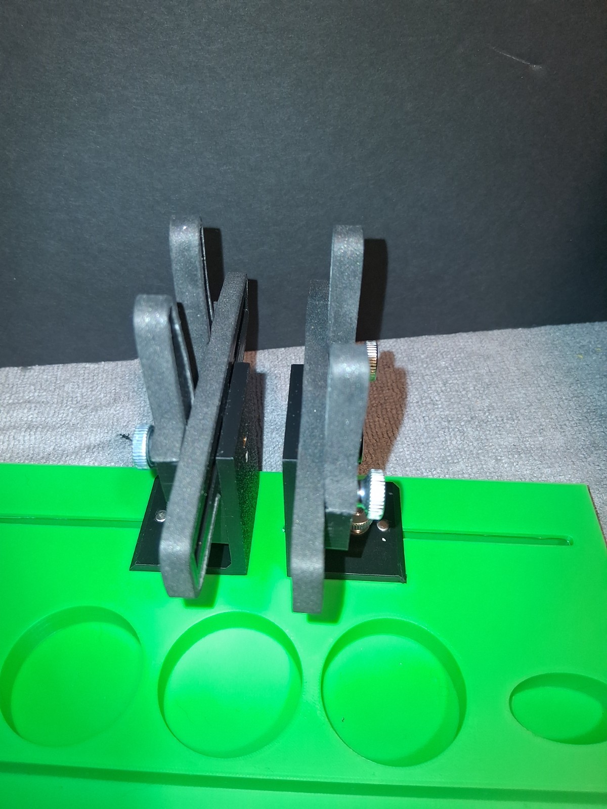 n scale locomotive and rolling stock repair workstation