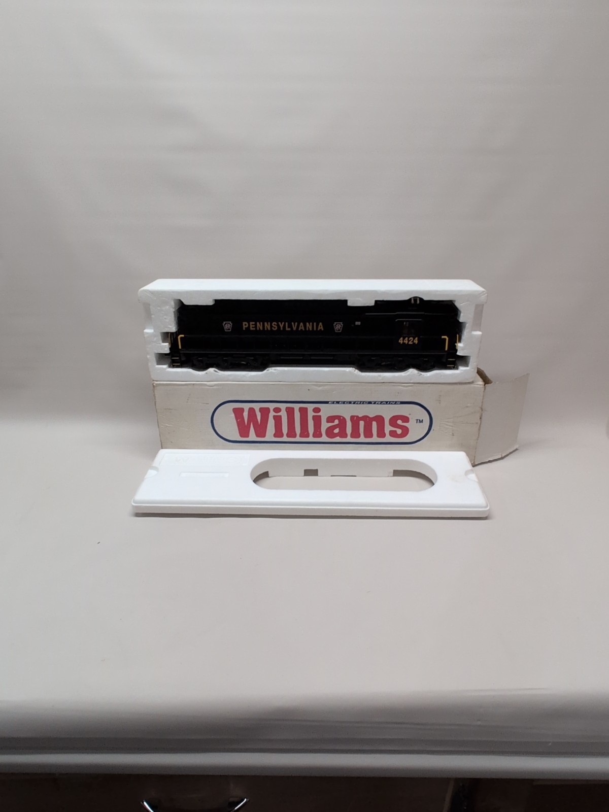 Williams Trains 0/027 EF-505 PRR EF-4 Diesel W/Horn Cab #4424 New