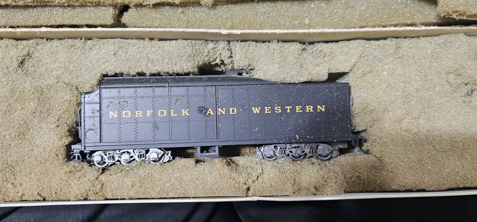 Rivarossi 1593 Norfolk and Western Mallet Y6B Locomotive & Tender #2174 HO Scale