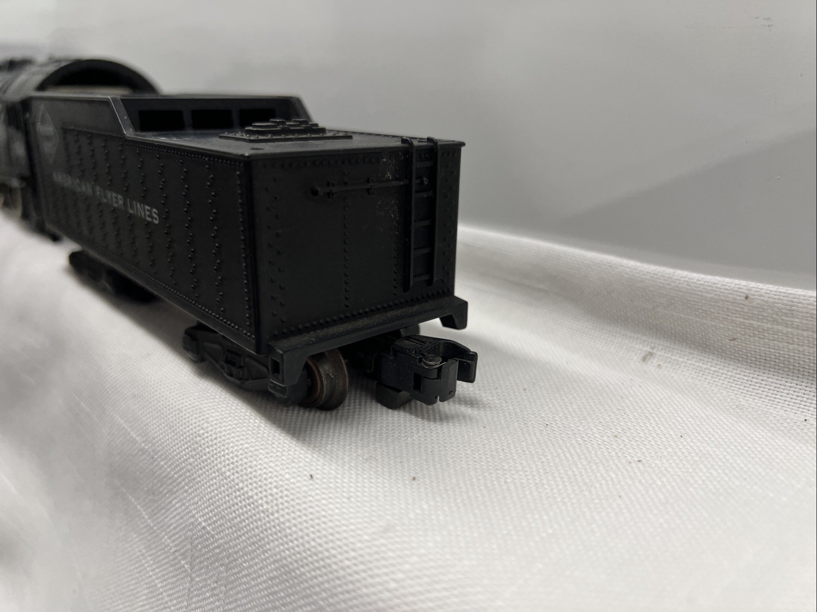 American Flyer #21160 Steam Locomotive & Tender Untested