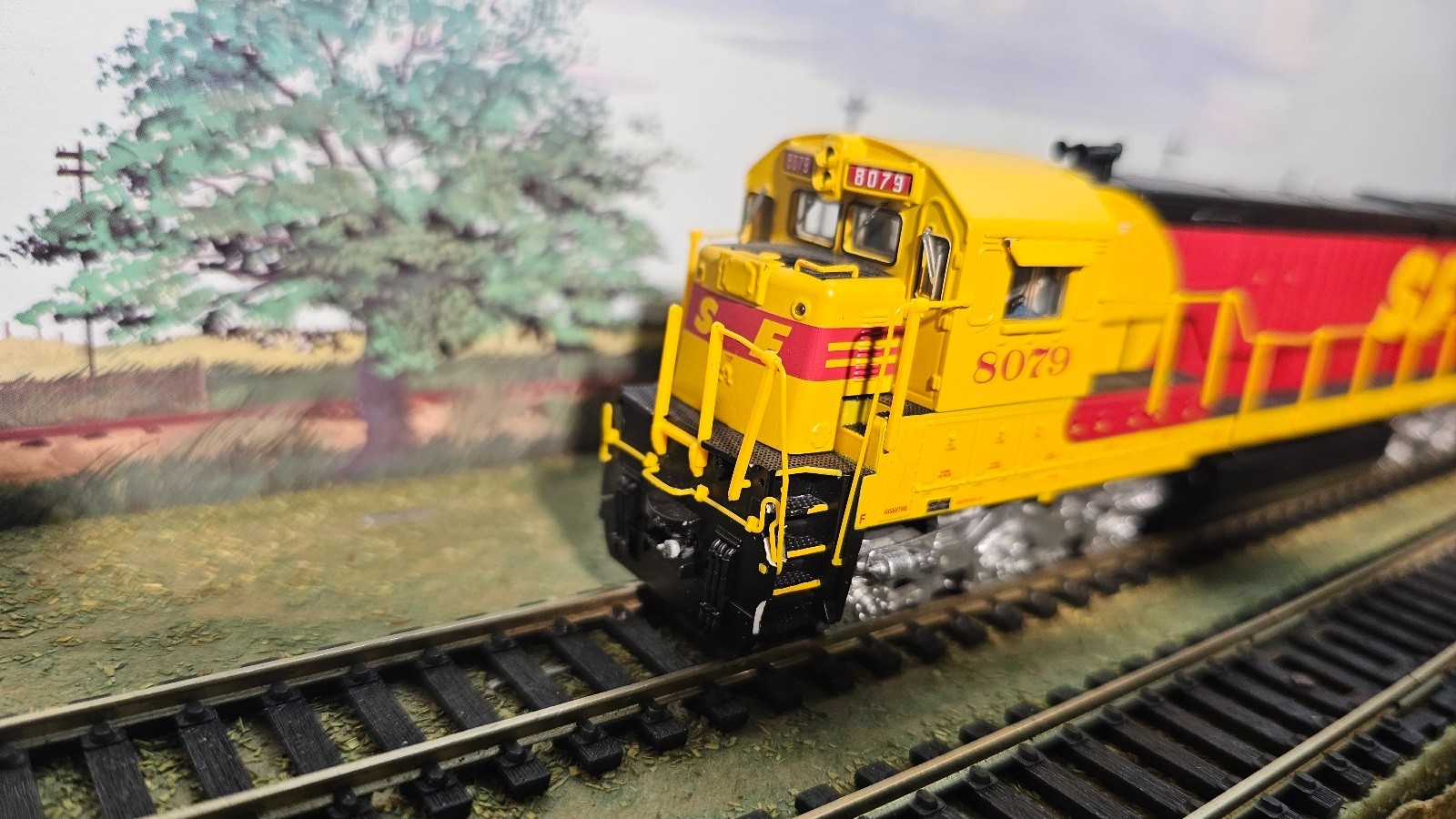 Broadway Limited – DCC w/ SOUND HO Santa Fe SF #8079 GE C30-7 Kodachrome