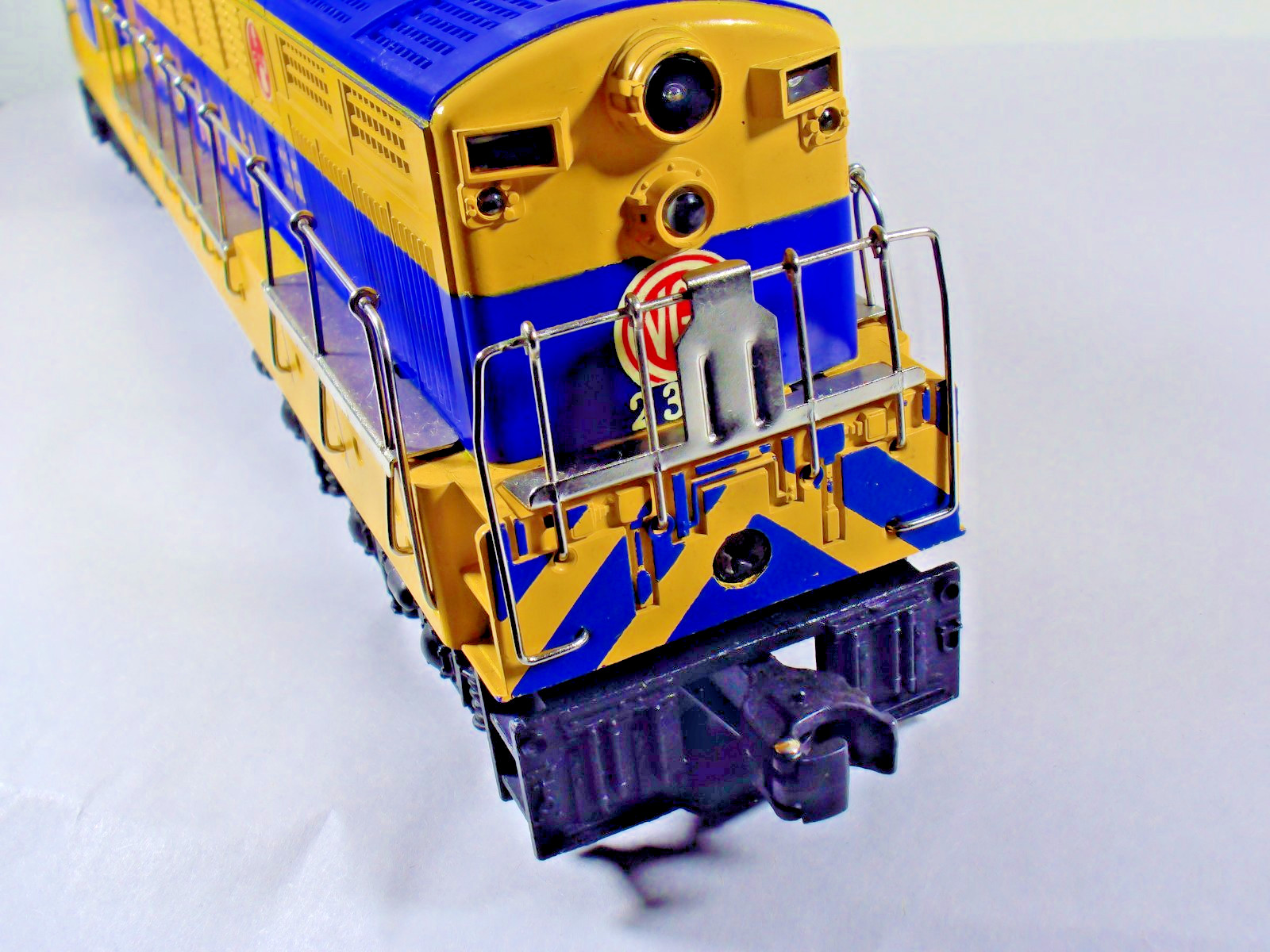 Vintage Original Lionel Postwar 2331 FM Virginian Diesel HIGH CONDITION