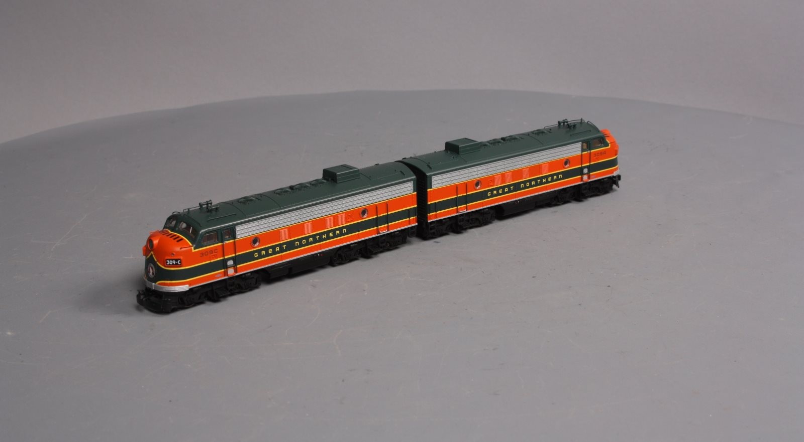 Marklin 39621 HO Great Northern F7 A/A Diesel Electric Loco MFX+ w/Sound LN/Box