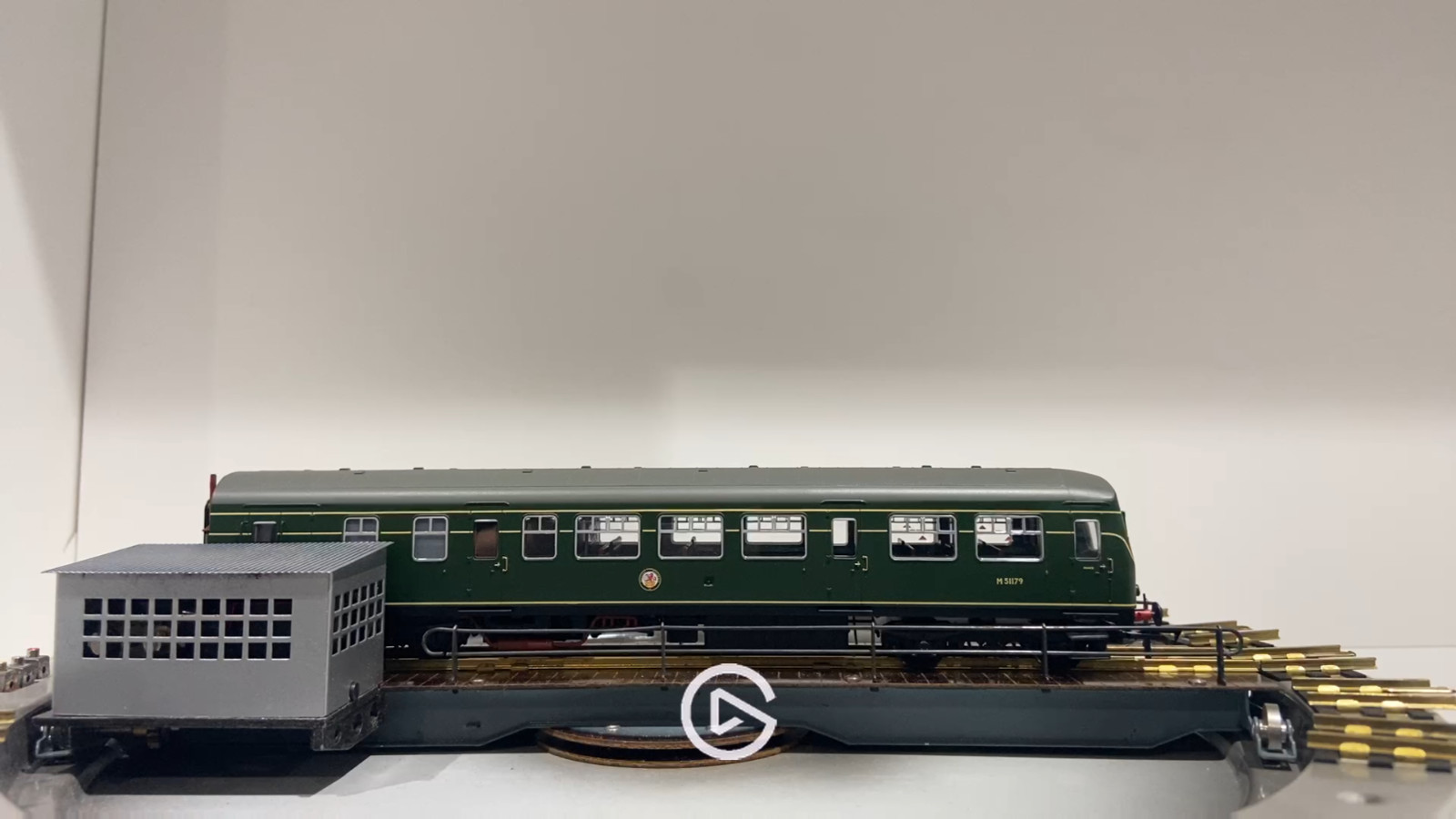 Bachmann Branch-line 32-286 Class 101 2 Car DMU BR Green DCC Ready 21 Pin
