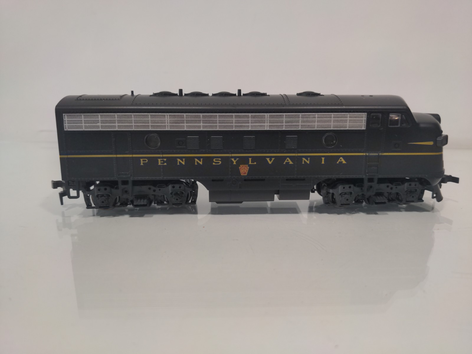 HO Pennsylvania PRR F7A-B-A 3 Unit Set Stewart Hobbies 9120-1 Kato Drives LN