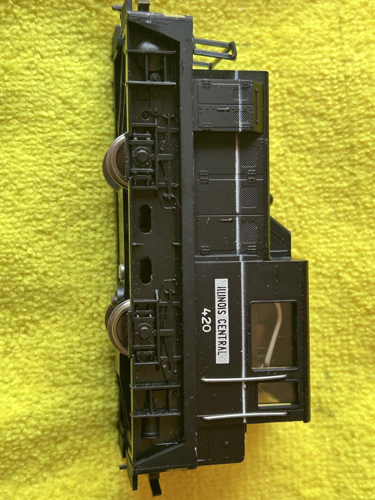 M D T Diesel locomotive Central Illinois 420 Switcher A H M Original Box HO