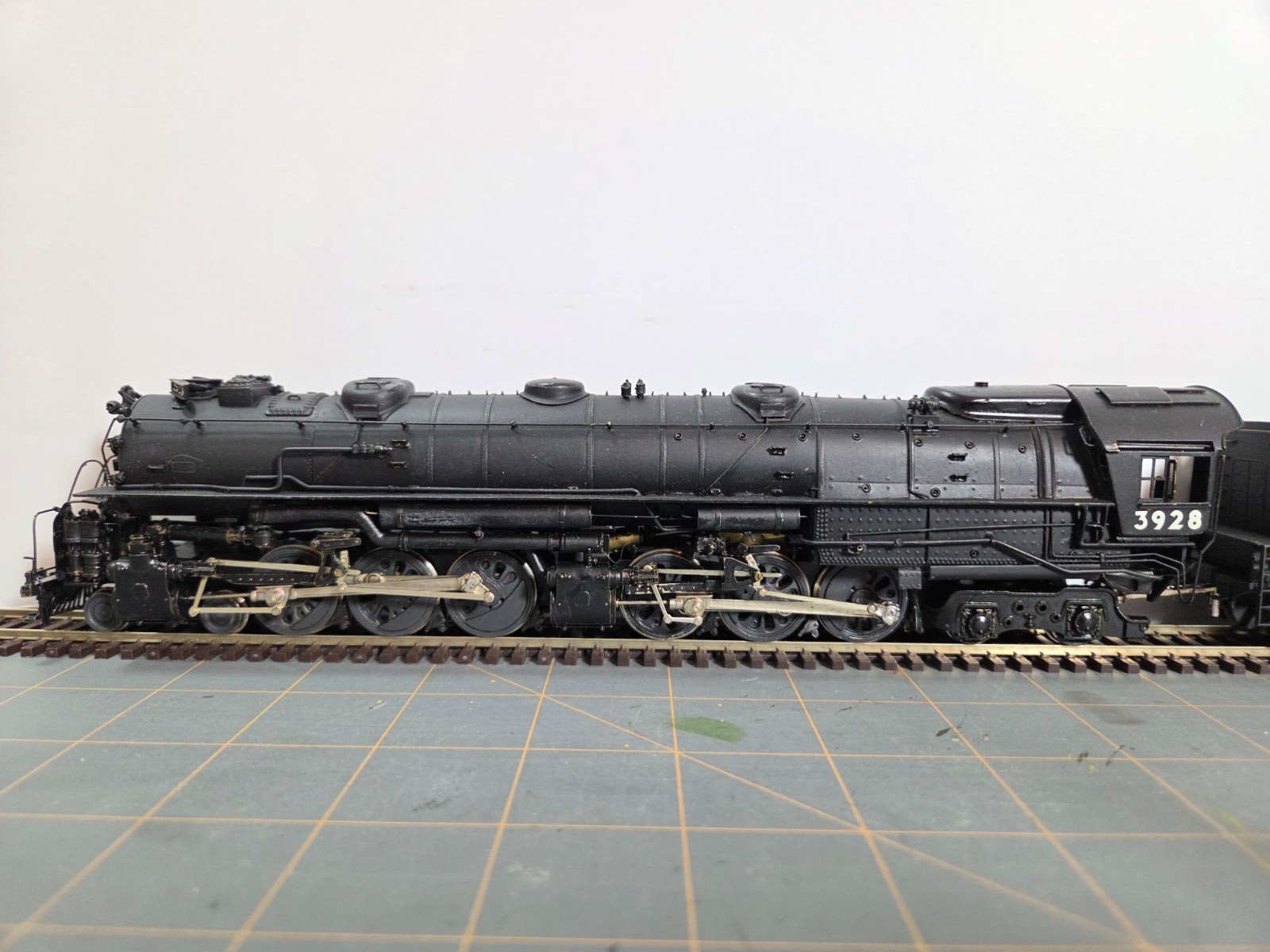 Union Pacific 4-6-6-4 Challenger Coal Version HO Brass Locomotive – Key Imports
