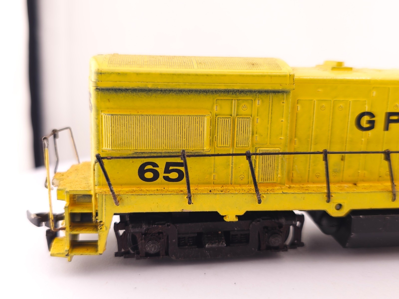 *READ Athearn HO Scale Georgia Pacific & Western U30C Diesel Locomotive GP&W 65