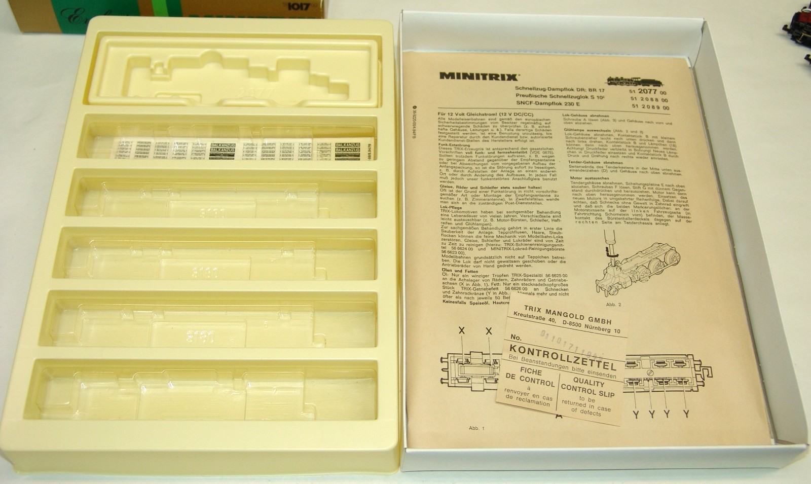 MINITRIX N SCALE 1017 ORIENT EXPRESS 5 CAR PASSENGER SET WITH 2-6-0 (L