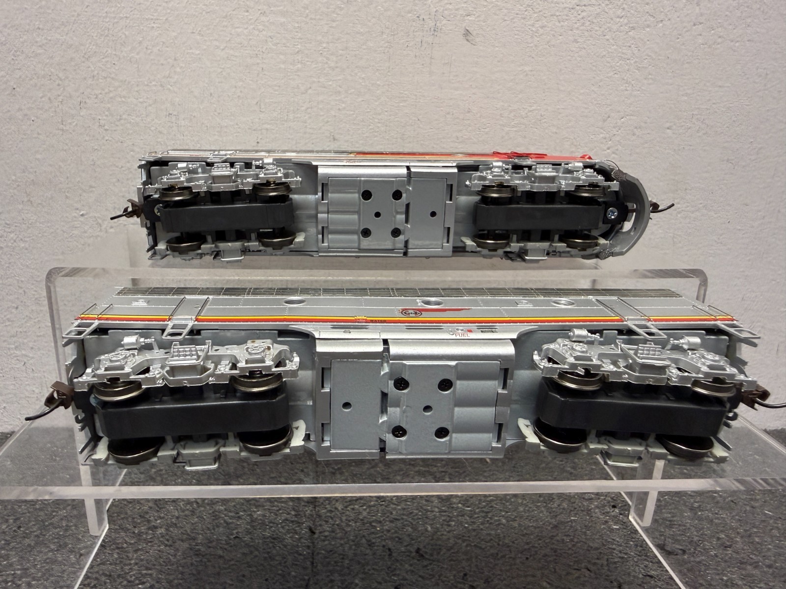 Athearn HO G2607 Santa Fe EMD F3A/F3B Diesels #21C & #21B – DCC Ready