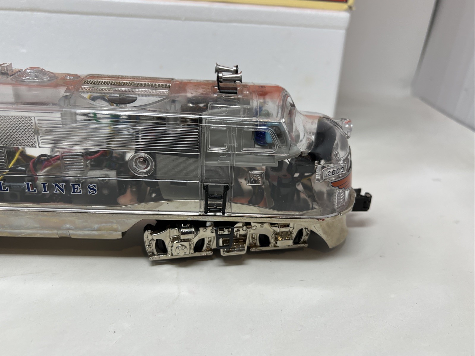 Lionel 6-38151 O Lionel Lines F3A Powered Clear Cab Diesel Locomotive #2000 LN